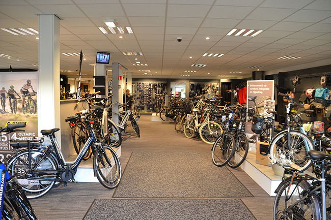 de jong tweewielers showroom