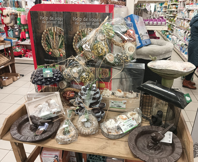 winter vogelsnacks display pets place borger