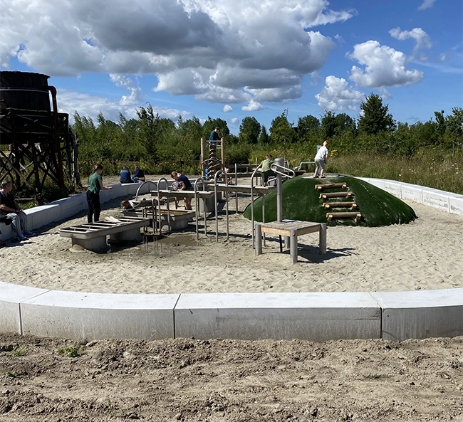 Speelplaats met waterwerken bij Historyland Hellevoetsluis