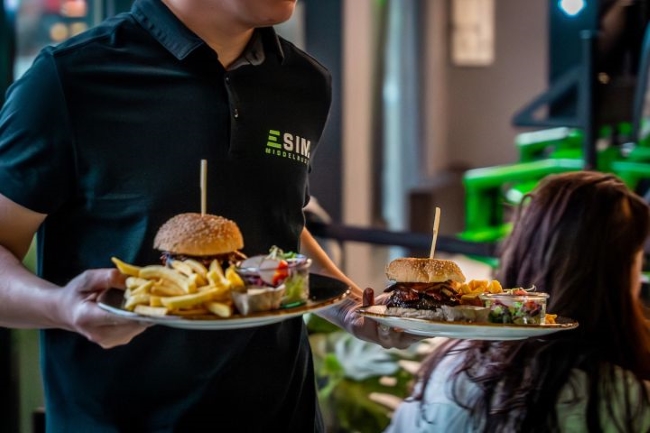 heerlijke hamburgers bij e sim middelburg