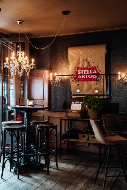 kaai10 sluis sfeervol café met stella artois